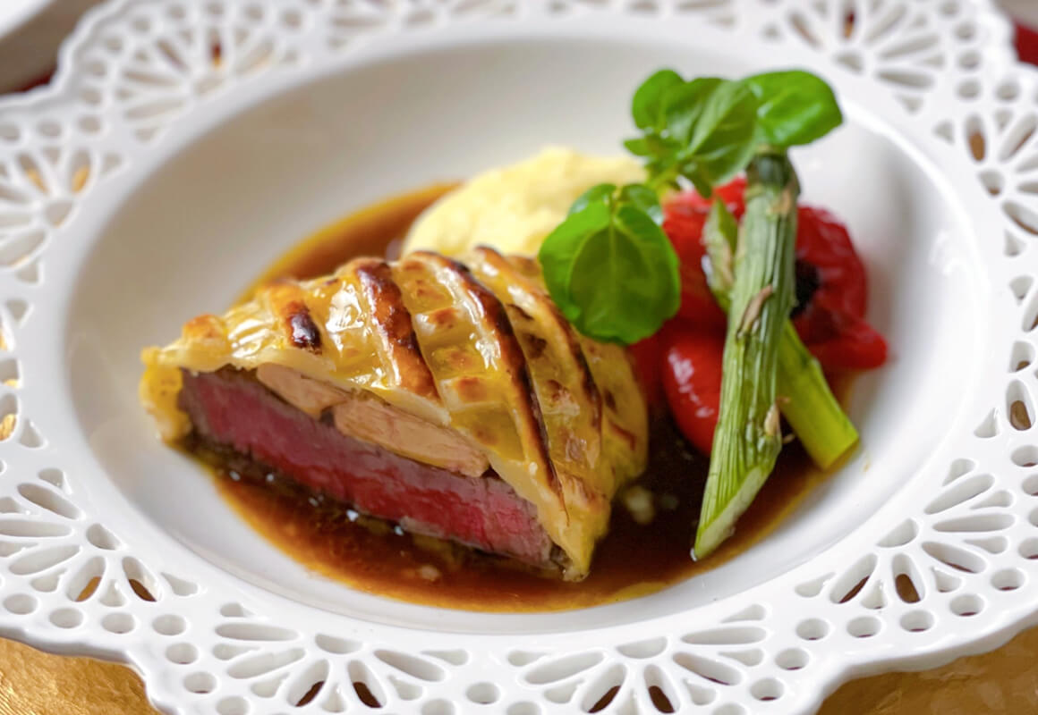 贅沢の極み、特別な日に！
牛ヒレ肉とフォアグラのパイ包み焼きレッスン